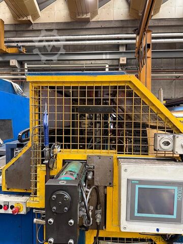 RATTUNDE automatische Linie zum Schneiden, Entgraten, Anfasen, Längenkontrolle und Verpacken. RATTUNDE Fully automatic complete cutting deburrring cha...