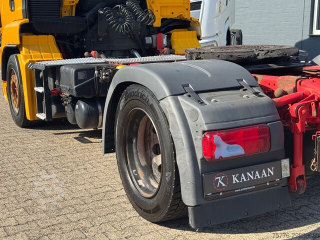 Volume tractor unit MAN 18.440 TGS LL