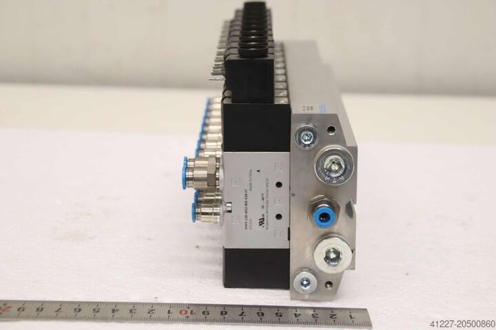 Valve manifold Festo VUVS-L20-M52-MD-G18-F7