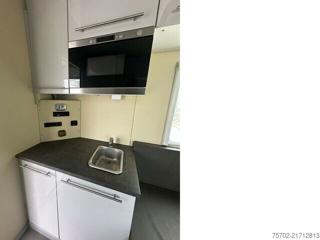 Van Mercedes-Benz Atego 1223 5 Pferde Wohnung Wohnmobilzulassung