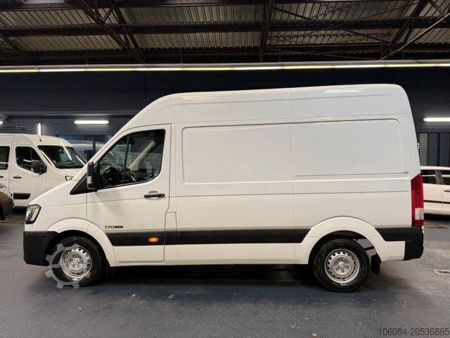High top van HYUNDAI H350 Kasten L2H2 Klima Tempo NAVI R-CAM AHK 3,0T