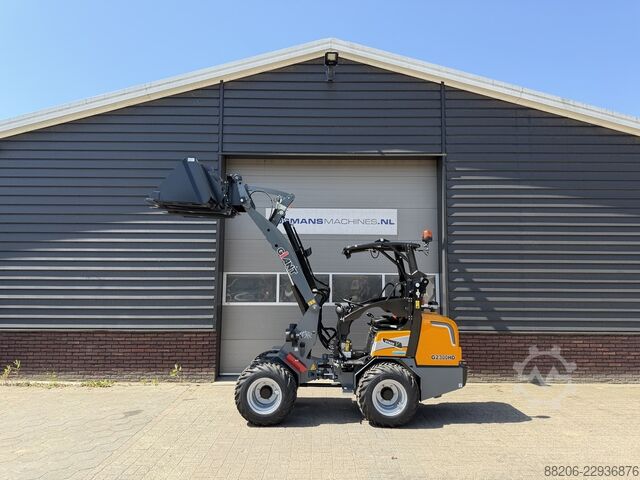 Giant G2300 HD mini loader NEW with pro-inching GIANT G2300 HD minishovel NIEUW pro-inching