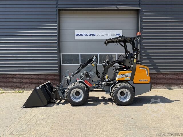 Giant G2300 HD mini loader NEW with pro-inching GIANT G2300 HD minishovel NIEUW pro-inching