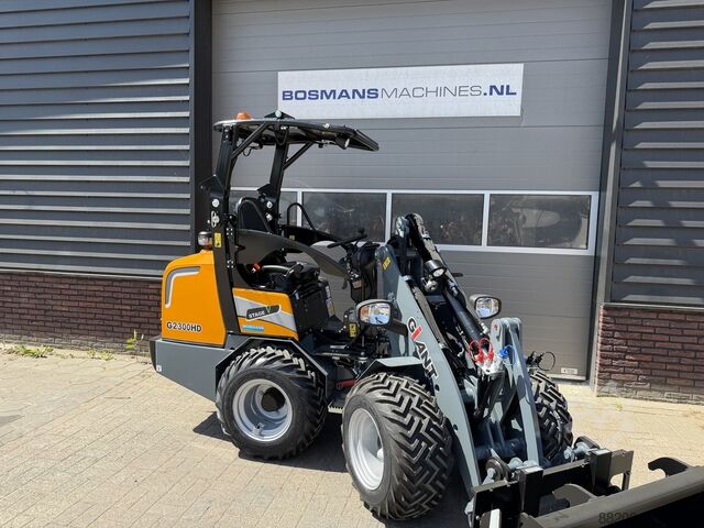 Giant G2300 HD mini loader NEW with pro-inching GIANT G2300 HD minishovel NIEUW pro-inching