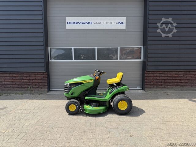 John Deere X107 Aufsitzmäher / Rasentraktor NEU JOHN-DEERE X107 zitmaaier / tuintractor NIEUW
