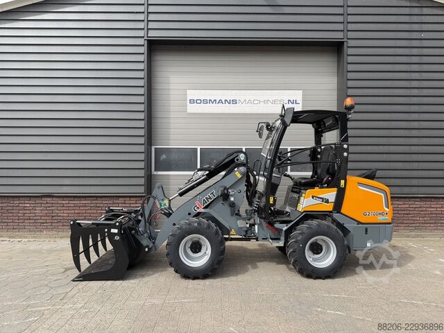 GIANT G2700 HD+ mini loader NEW €695 LEASE GIANT G2700 HD+ minishovel NIEUW €695 LEASE