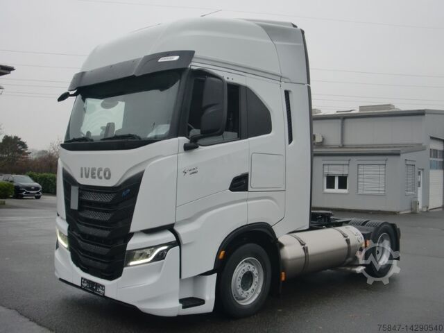 Iveco S-Way AS 440 S 46 T/P LNG ACC Navi Intarder