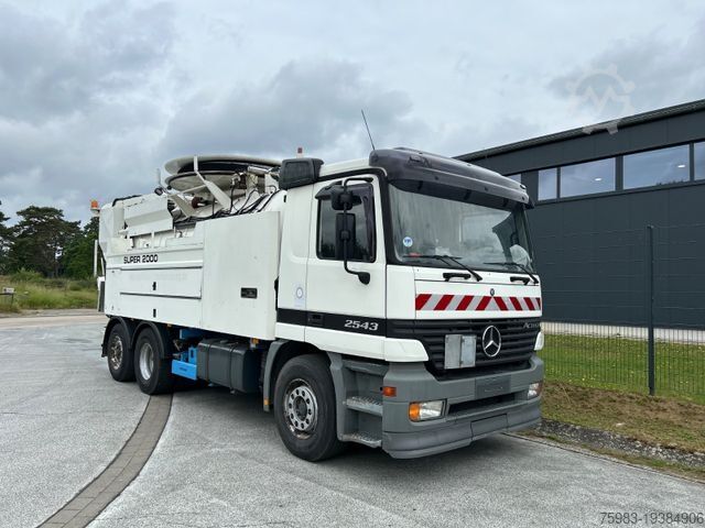 Vacuum tank truck MERCEDES-BENZ Actros 2543 Wiedemann Super 2000, Recycler