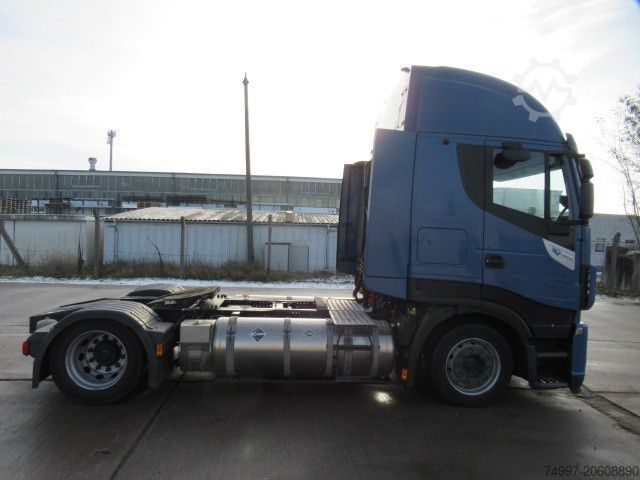 Volume tractor unit IVECO AS440S46T/FP LT LNG / Intarder