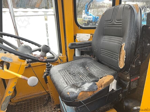 Wheel Loader Hanomag MF 33C Massey Ferguson / for parts only