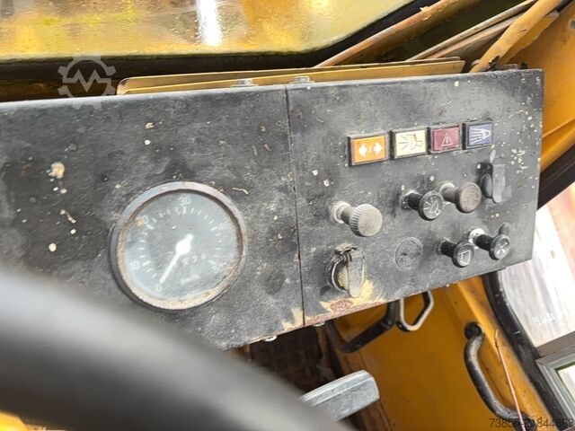 Wheel Loader Hanomag MF 33C Massey Ferguson / for parts only