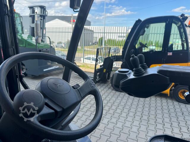 Forklift Toyota 06-8FGF30 / Triplex / 2021 year