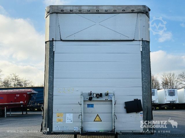 Auflieger mit Pritsche & Plane Schmitz Cargobull Curtainsider Mega Getränke