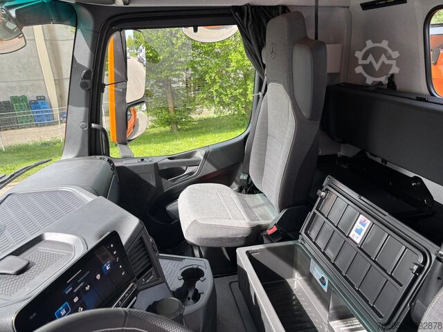 Tipper truck Mercedes-Benz Arocs 5 3251 K Meiller Trigenius Aufbau ACC AUT