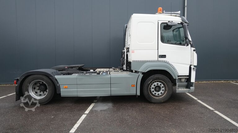 Hazardous substances Volvo FM 370 ADR tractor unit