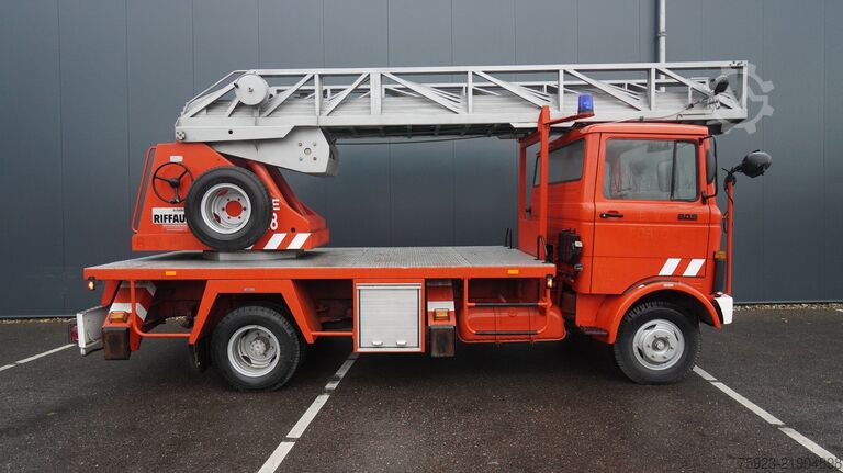 Fire engine Mercedes-Benz 809 fire ladder truck