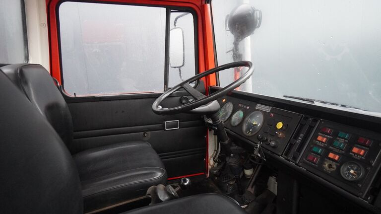 Fire engine Mercedes-Benz 809 fire ladder truck