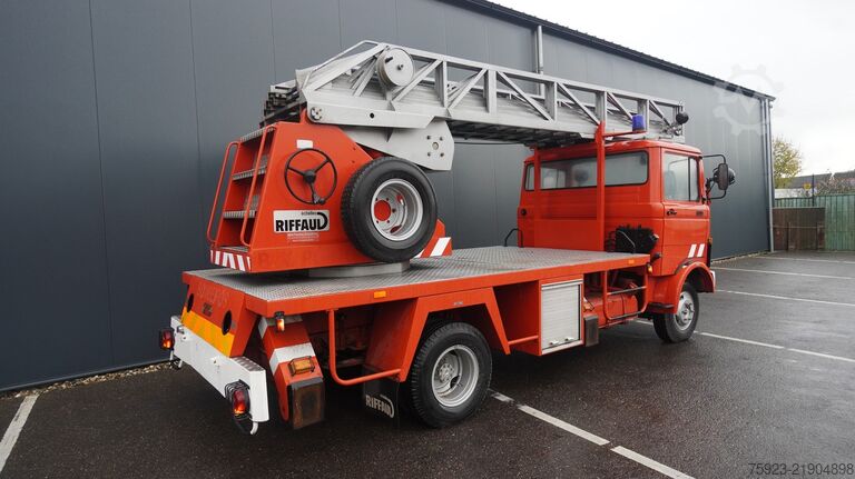 Fire engine Mercedes-Benz 809 fire ladder truck