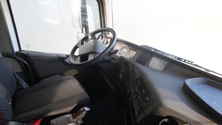 Standard-SZM Volvo FH 420 tractor unit