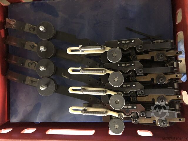 Hohner and Muller Martini suture heads Hohner en Muller Martini breed, smal en oognieten