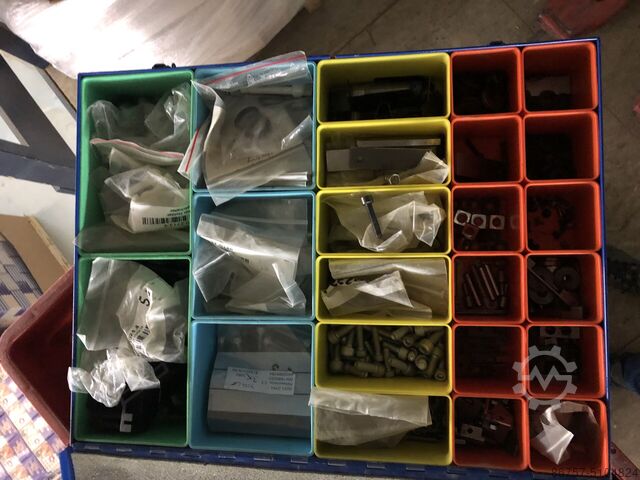 Hohner and Muller Martini suture heads Hohner en Muller Martini breed, smal en oognieten