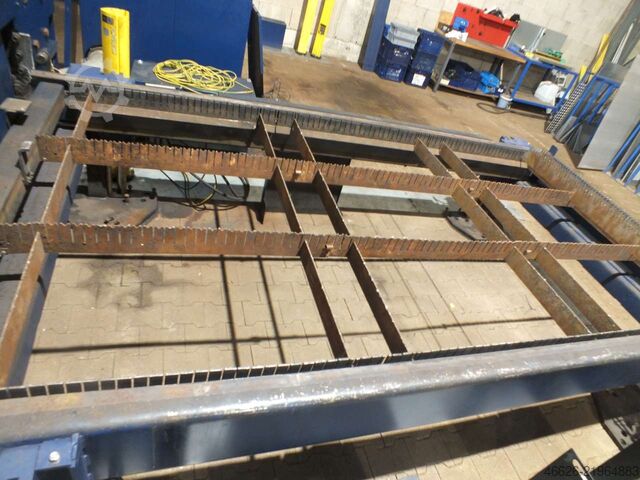 Laser cutting machine TRUMPF TruLaser 5030 Fiber