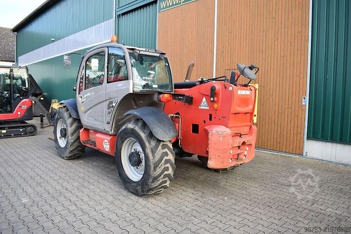 Telescopic loader Manitou MT1335
