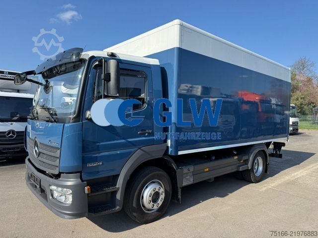 Box truck MERCEDES-BENZ ATEGO 1524 L Koffer 5,1 m LBW 1 T*Klima+Euro 6 D