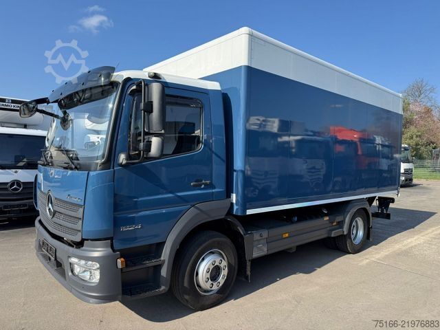Box truck MERCEDES-BENZ ATEGO 1524 L Koffer 5,1 m LBW 1 T*Klima+Euro 6 D