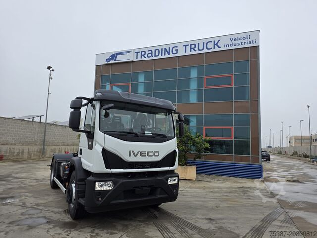 Hakenlift LKW iveco 180E32P