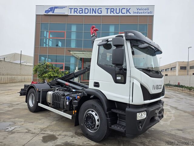 Hakenlift LKW iveco 180E32P