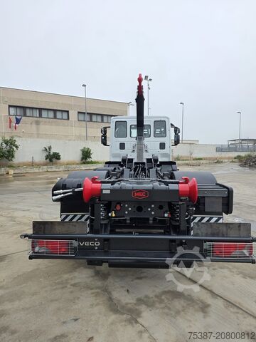 Hakenlift LKW iveco 180E32P