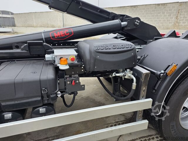 Hakenlift LKW iveco 180E32P