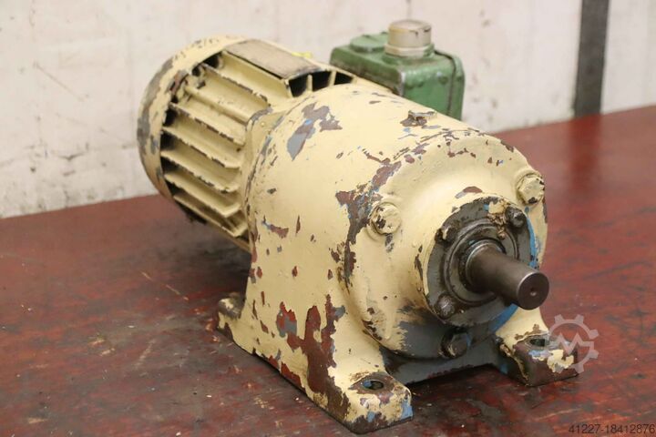 Gear motor 0.37 kW 40 rpm SEW-EURODRIVE R53 D 22/4