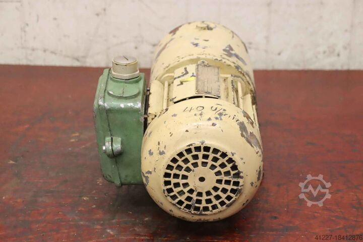 Gear motor 0.37 kW 40 rpm SEW-EURODRIVE R53 D 22/4