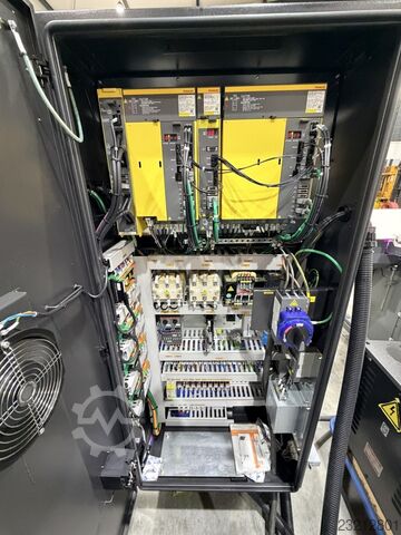 CNC Drehmaschine - Schrägbettmaschine HYUNDAI WIA SE2200MLMS