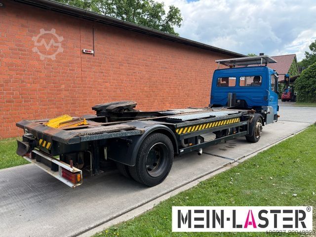 Swap body truck MERCEDES-BENZ Kamag Wiesel Umsetzter Sattelplatte