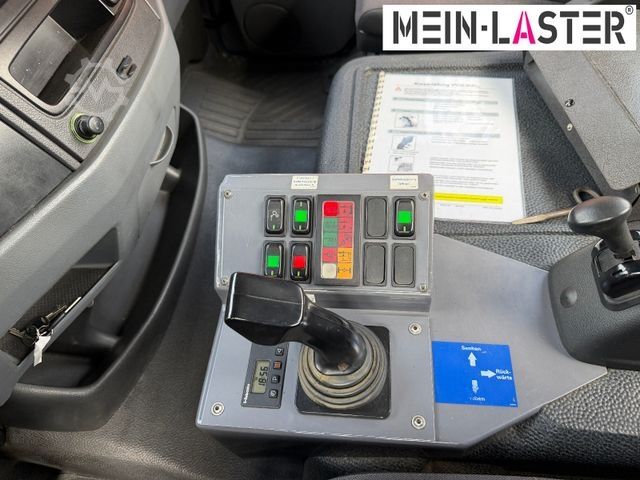 Swap body truck MERCEDES-BENZ Kamag Wiesel Umsetzter Sattelplatte