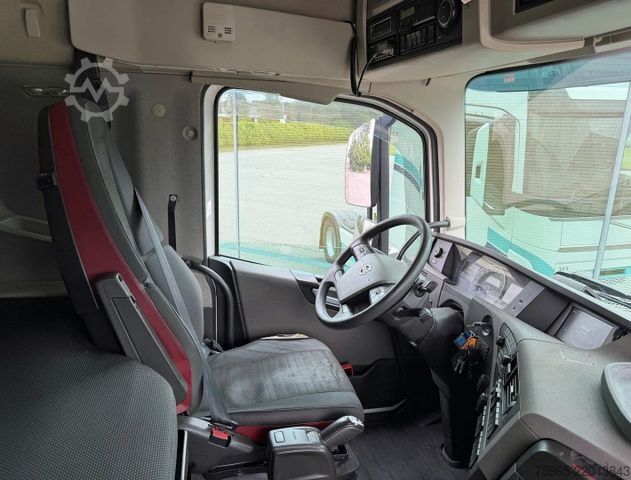 Standard tractor unit VOLVO FH 13.420 EURO 6 FULL SPOILER 2X TANKS ONLY 665.