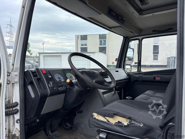 Curtain sider van MERCEDES-BENZ Vario 816 D Pritsche &P lane mit LBW E5