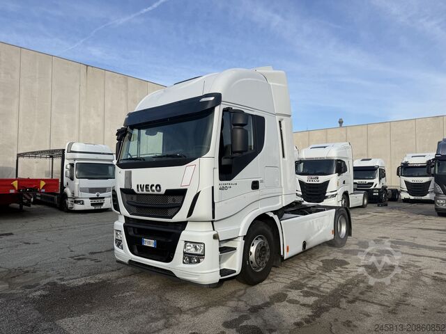 Standard tractor unit Iveco STRALIS 420