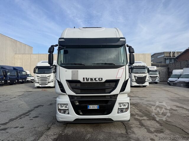 Standard tractor unit Iveco STRALIS 420