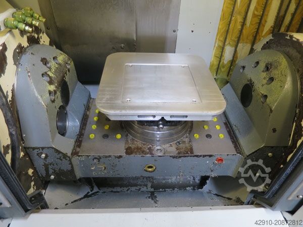 Universal Bearbeitungszentrum CHIRON FZ 15 KS