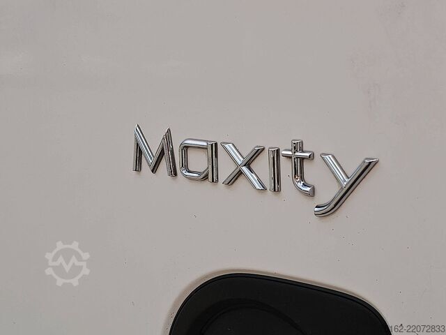 Reefer van RENAULT MAXITY 2.5 Carrier Koelwagen