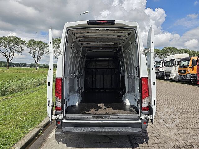 Hochdachkombi IVECO DAILY 35S12