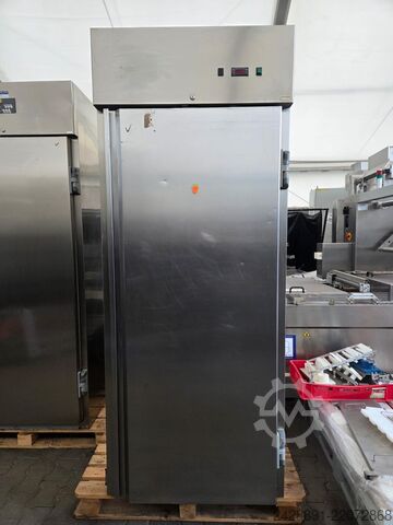 Roll-In trolley-type refrigeration cabinet F. R. C. ROLL IN 1P DX TN R1