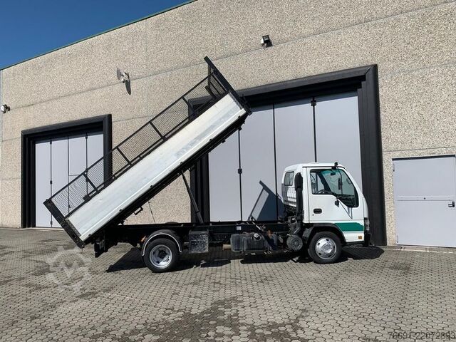 Transporter mit Kipper Isuzu NPR 35