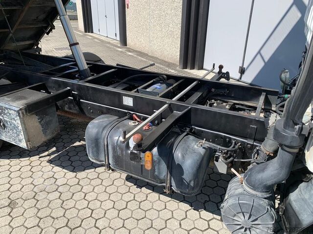 Transporter mit Kipper Isuzu NPR 35