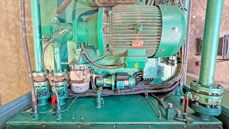 Ballenpresse 200 t Presskraft, Großformat MACPRESSE 112