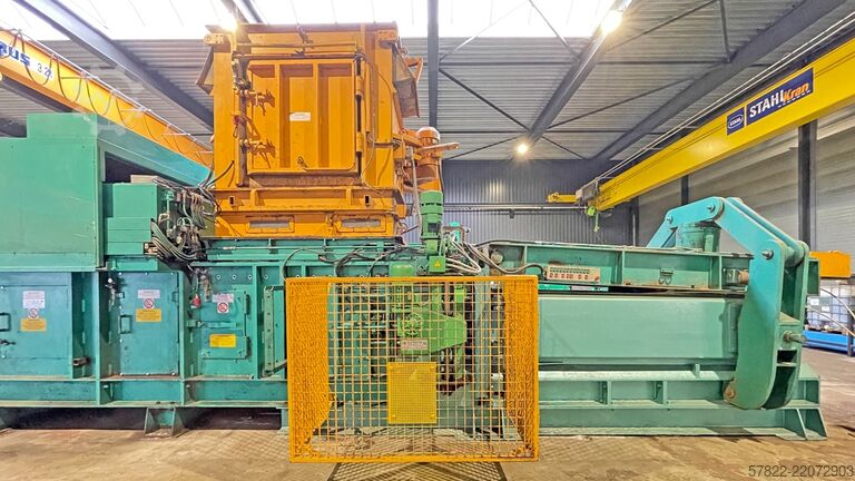 Ballenpresse 200 t Presskraft, Großformat MACPRESSE 112